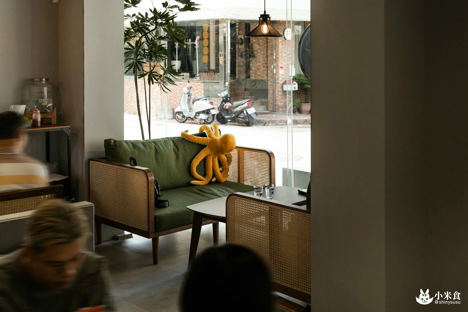 Celaffee Cafe|布丁與開心果提拉米蘇是必點!2025台中咖啡廳推薦,勤美誠品,向上市場美食 - 第11張圖