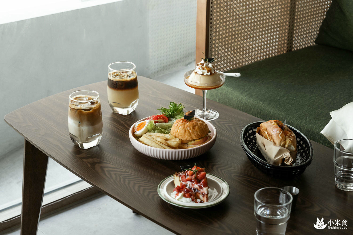Celaffee Cafe|布丁與開心果提拉米蘇是必點!2025台中咖啡廳推薦,勤美誠品,向上市場美食 - 第16張圖