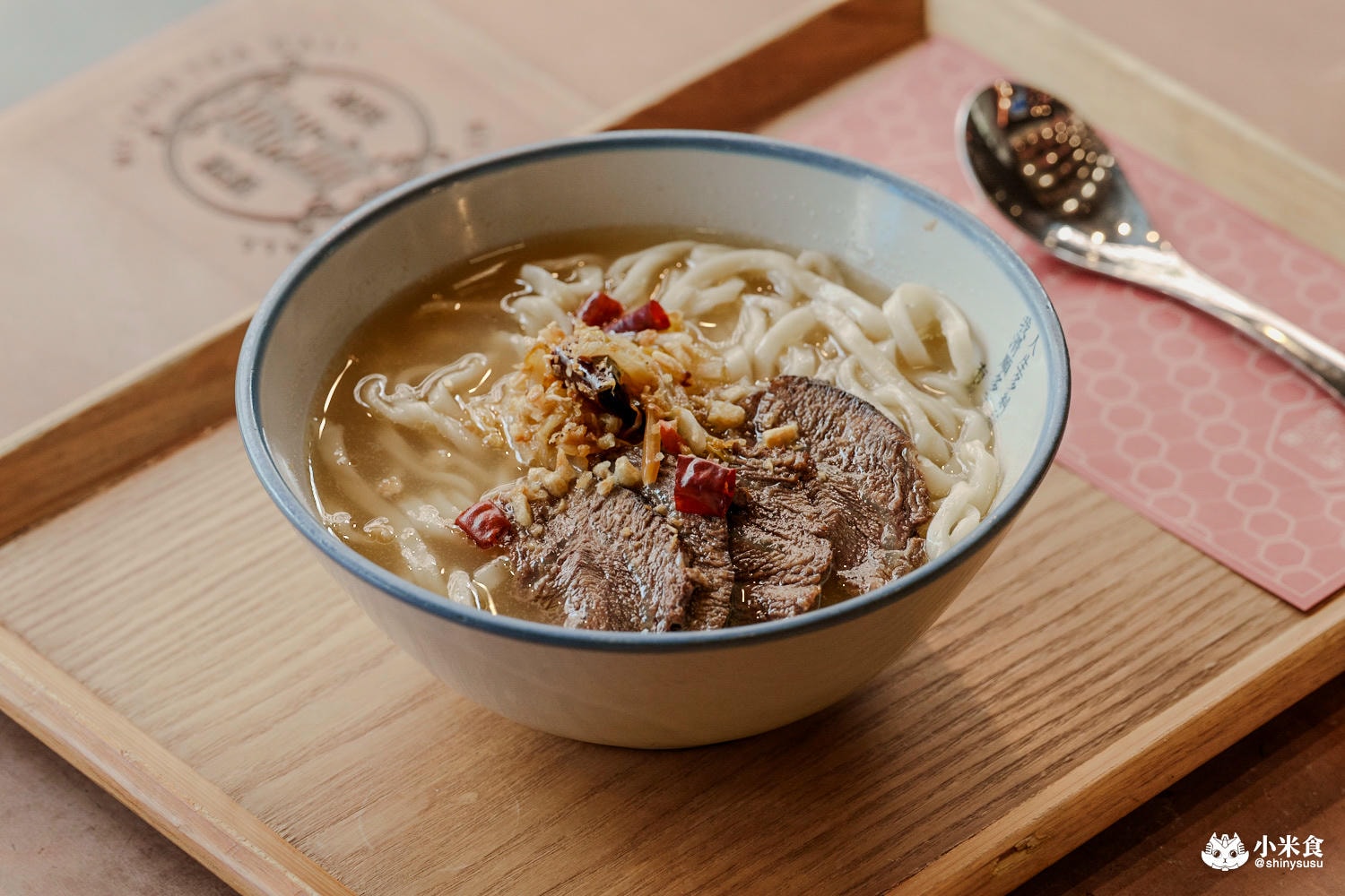 有春茶館-大墩店｜必吃椒鹽燒肉、蜜糖粳粽冰和古早味手路菜，台中公益路美食推薦