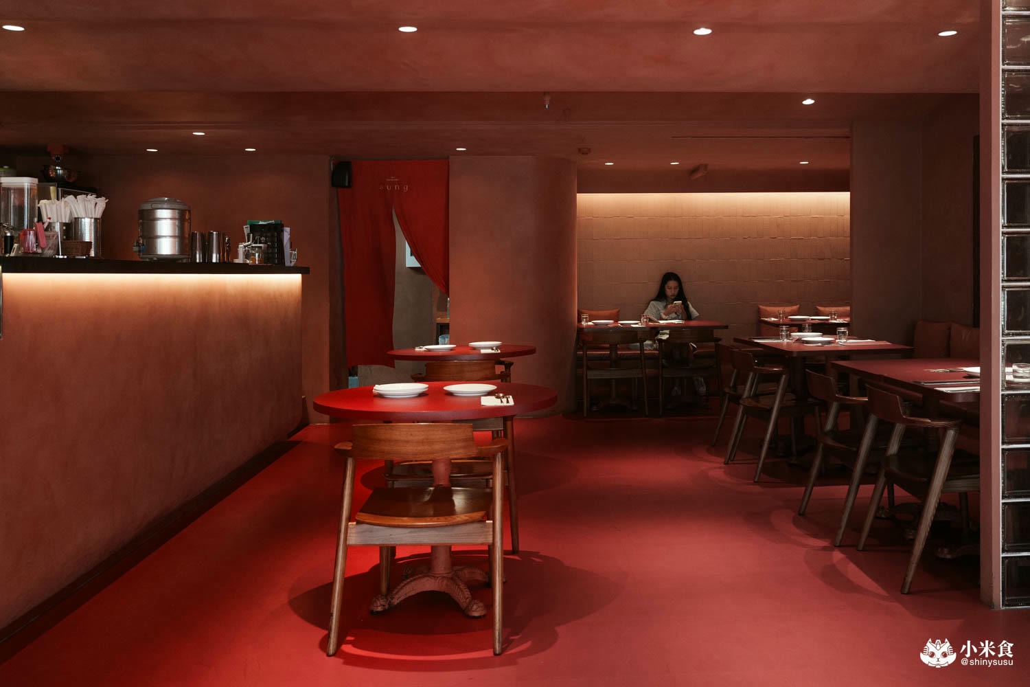 嵩sung|暖雅珊瑚橘,2F神秘穴餐廳,台中義大利麵餐酒館推薦,勤美誠品美食,夏日芒果季 - 第8張圖