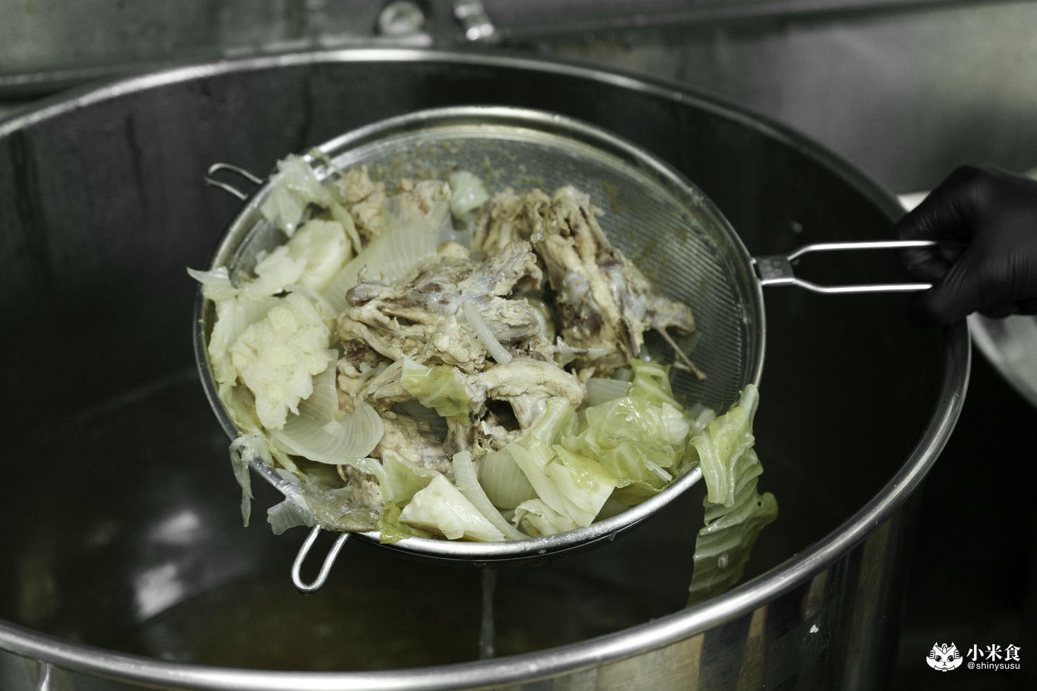 夠暖快享鍋Go warm hotpot|台中南屯新開幕|9起爽吃鍋,不用明火小火鍋,來場科幻小旋風,奔向太空開心吃鍋 - 第17張圖