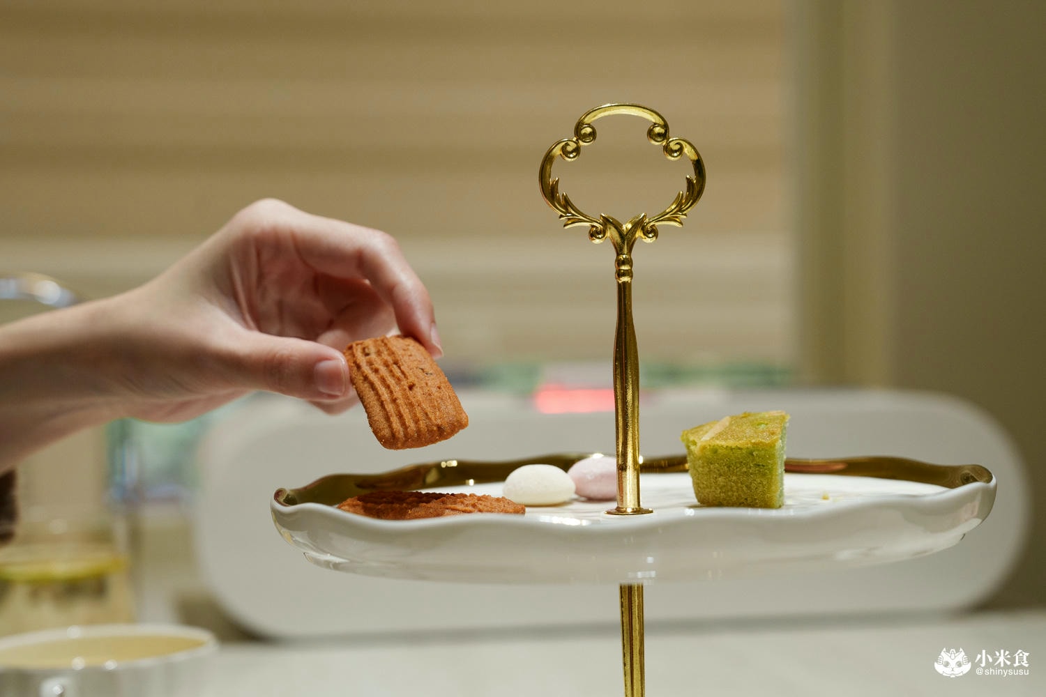 Candy Wedding喜餅|2025台中手工喜餅推薦|步上浪漫紅色緞帶階梯,法式囍餅、彌月蛋糕 - 第59張圖