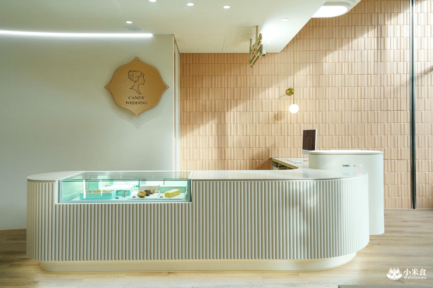 Candy Wedding喜餅|2025台中手工喜餅推薦|步上浪漫紅色緞帶階梯,法式囍餅、彌月蛋糕 - 第7張圖