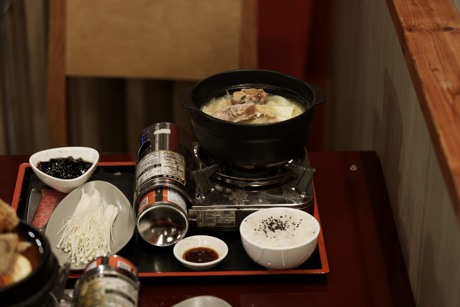 有春茶館-大墩店｜好口碑台中茶館新裝回歸，蜜糖粳粽冰經典必吃！2026新年聚餐尾牙餐廳推薦，台中年菜預訂