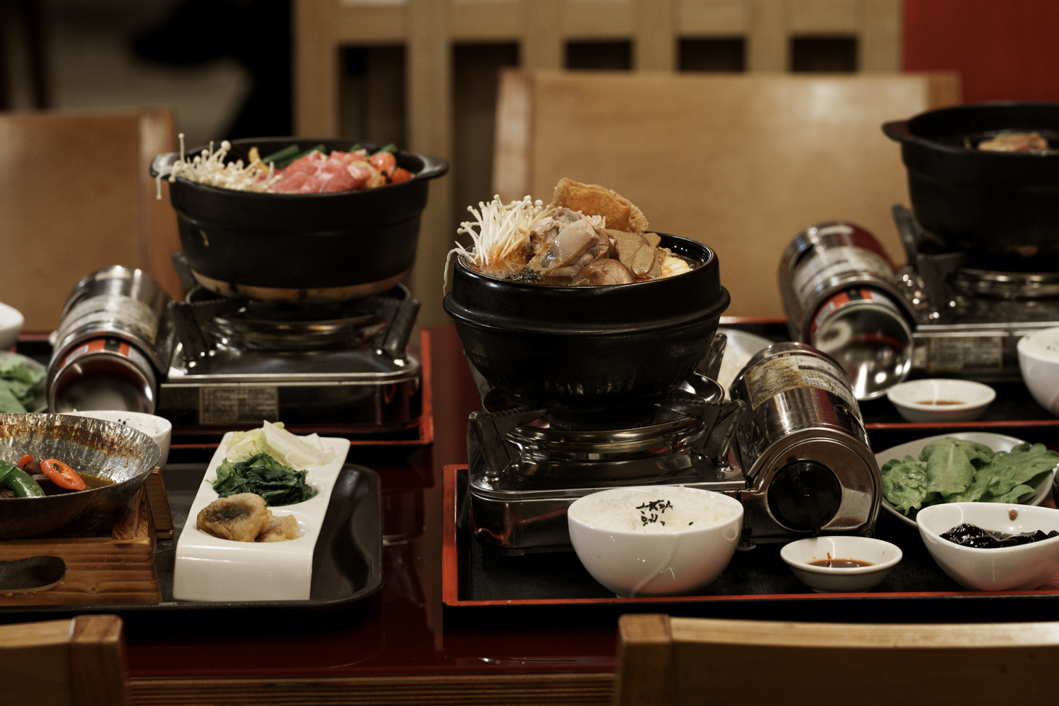 有春茶館-大墩店｜好口碑台中茶館新裝回歸，蜜糖粳粽冰經典必吃！2026新年聚餐尾牙餐廳推薦，台中年菜預訂