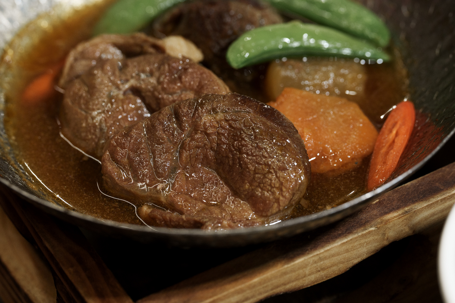 有春茶館-大墩店｜好口碑台中茶館新裝回歸，蜜糖粳粽冰經典必吃！2026新年聚餐尾牙餐廳推薦，台中年菜預訂