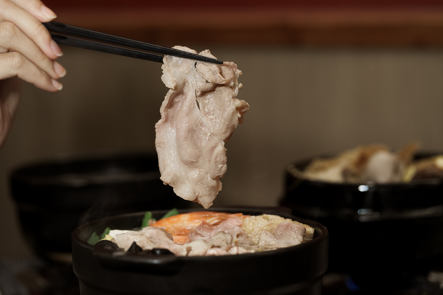 有春茶館-大墩店｜好口碑台中茶館新裝回歸，蜜糖粳粽冰經典必吃！2026新年聚餐尾牙餐廳推薦，台中年菜預訂