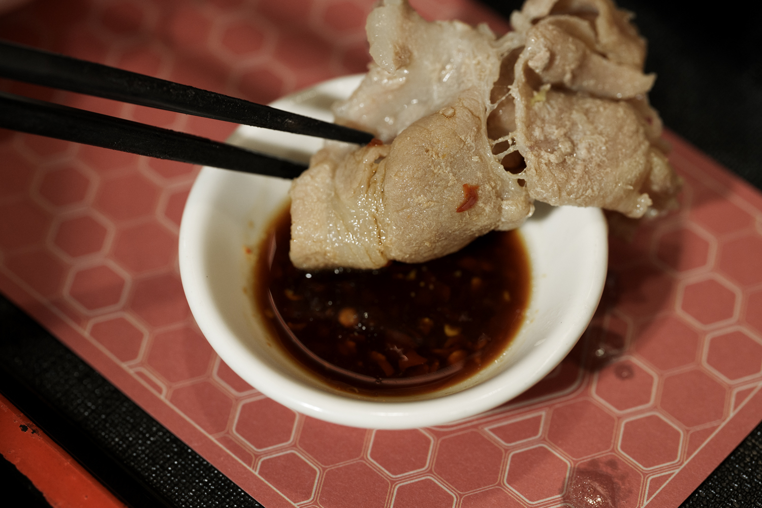 有春茶館-大墩店｜好口碑台中茶館新裝回歸，蜜糖粳粽冰經典必吃！2026新年聚餐尾牙餐廳推薦，台中年菜預訂