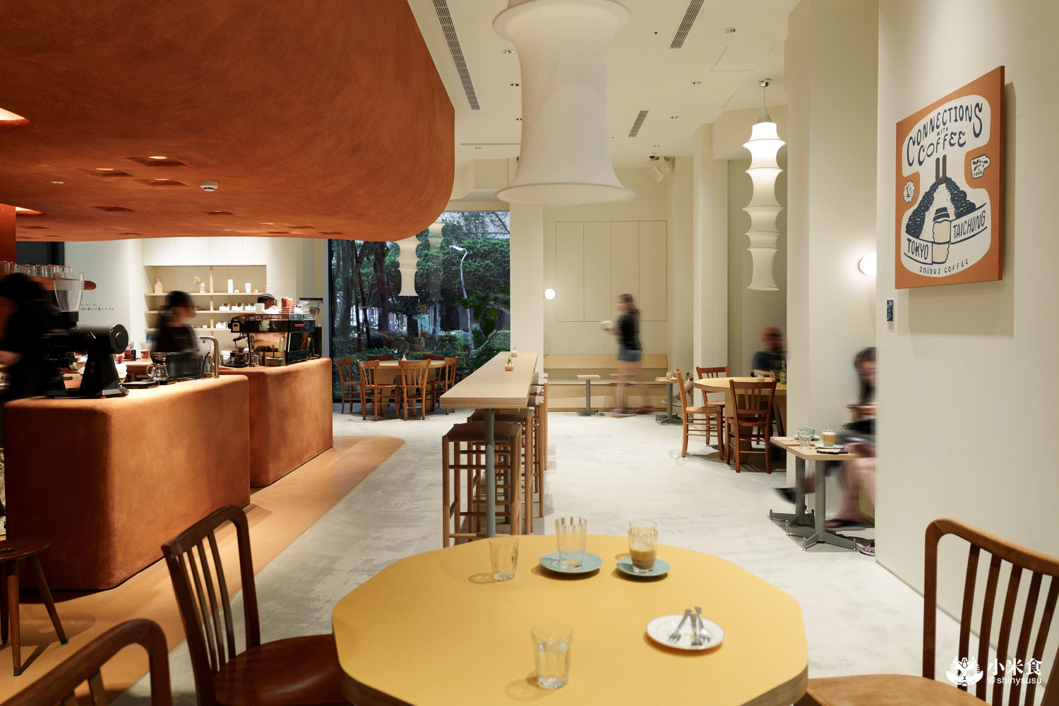 ONIBUS COFFEE 台中老佛爺|紅土穴屋美,好喝咖啡配美味漢堡,2025台中咖啡廳推薦 - 第13張圖