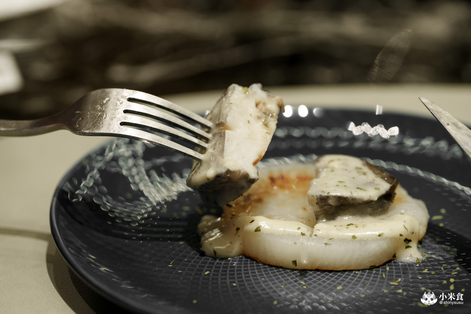 夏登法式鐵板燒 南非活鮑魚・蘑菇奶油白醬 夏登法式鐵板燒 南非活鮑魚・蘑菇奶油白醬