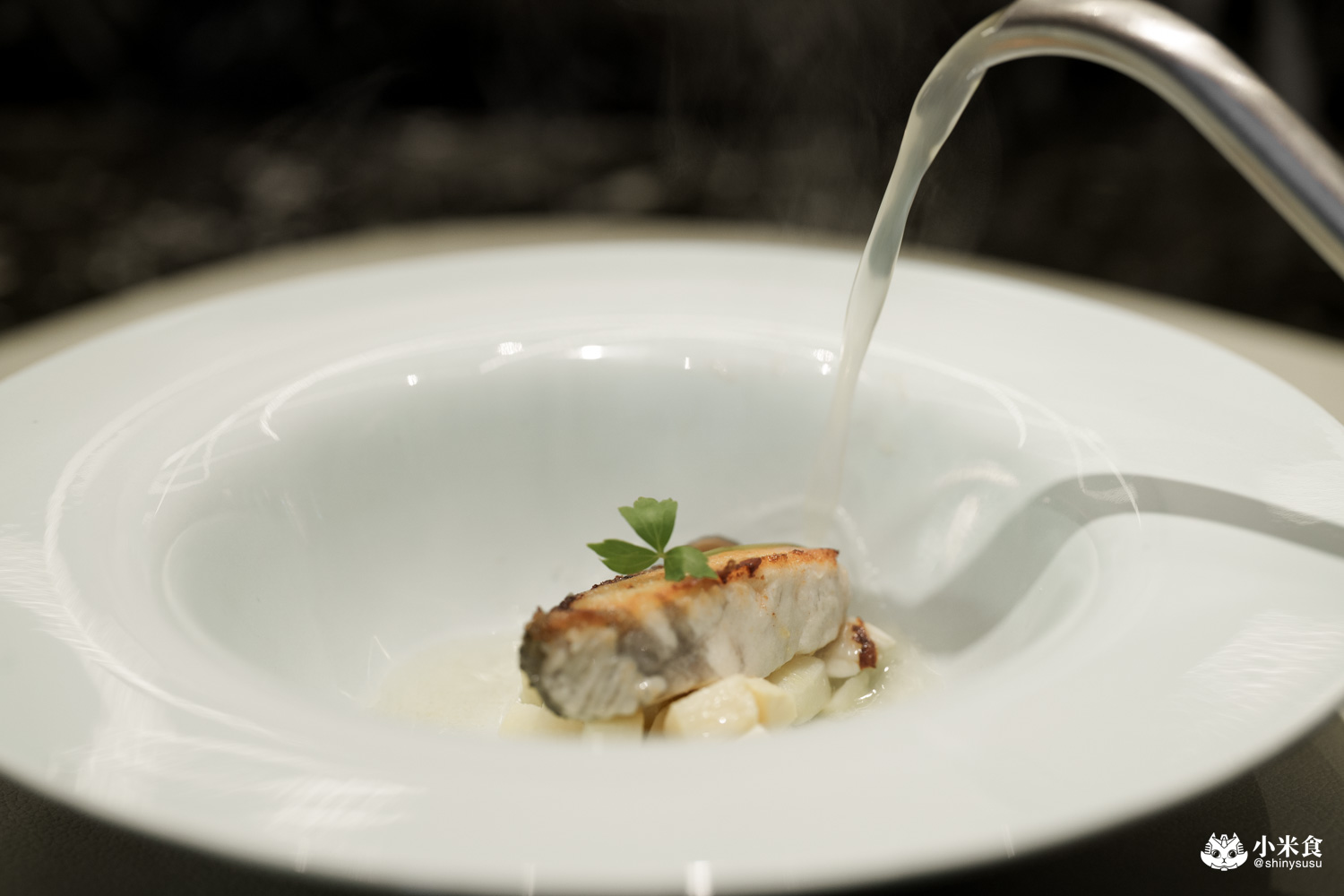 夏登法式鐵板燒 海鱸魚・袖香海鮮清湯 夏登法式鐵板燒 海鱸魚・袖香海鮮清湯