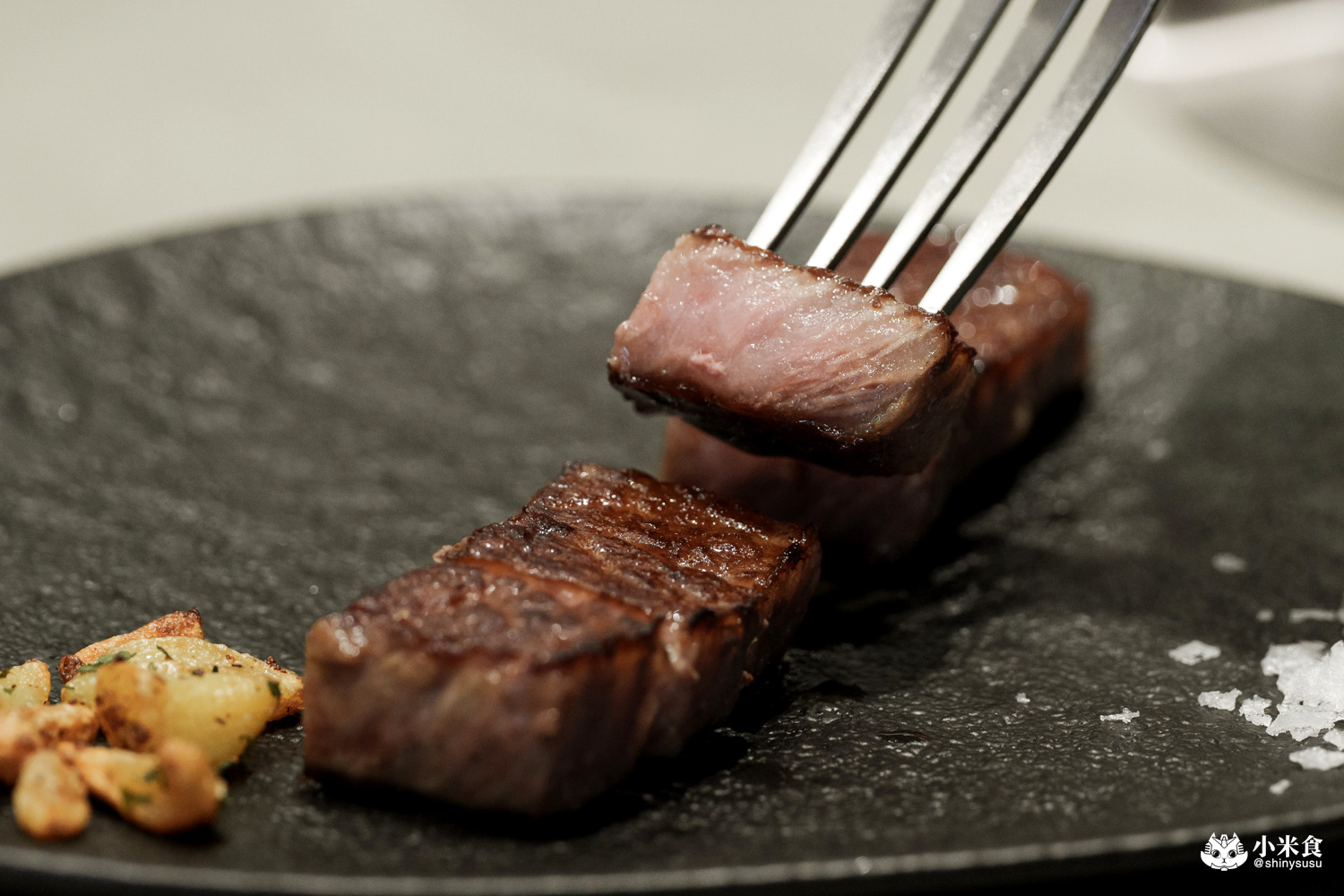 夏登法式鐵板燒 日本A5和牛沙朗 迷迭香白蘭地佐馬爾頓海鹽 夏登法式鐵板燒|城市香草花園,1450+10% 起的11道無菜單料理,可升級龍蝦套餐,台中南屯鐵板燒推薦