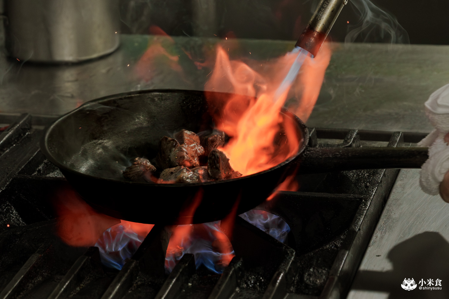 Jin Her今鶴義式餐酒館逢甲店|在得獎建築裡,享受森林系美味,2025台中義大利麵推薦,逢甲聚餐餐廳 - 第28張圖