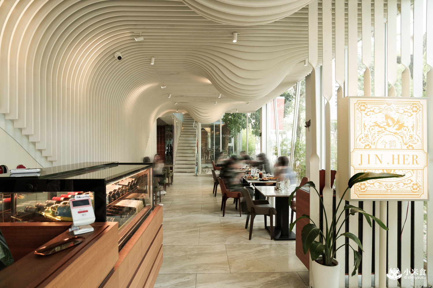 Jin Her今鶴義式餐酒館逢甲店|在得獎建築裡,享受森林系美味,2025台中義大利麵推薦,逢甲聚餐餐廳 - 第10張圖