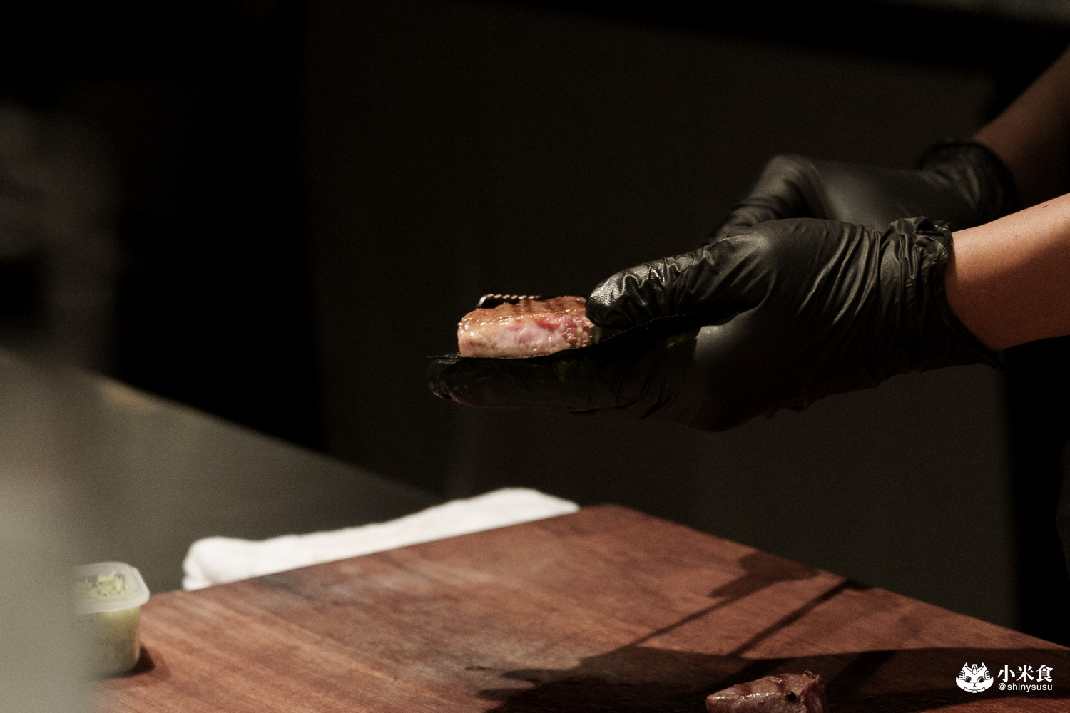 正義燒肉｜肉即正義，和牛無國界，台中無菜單燒肉料理，勤美誠品約會餐廳