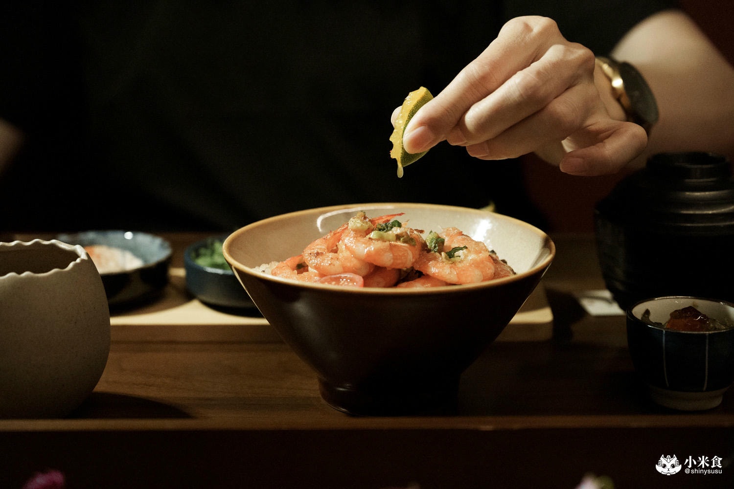 究鶴餐館｜蒜味鮮蝦飯是好評招牌，高雄復古風小餐館推薦，左營聚餐餐廳