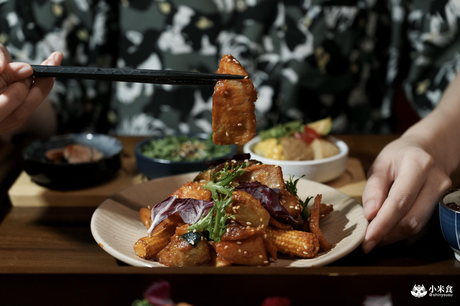 究鶴餐館｜蒜味鮮蝦飯是好評招牌，高雄復古風小餐館推薦，左營聚餐餐廳