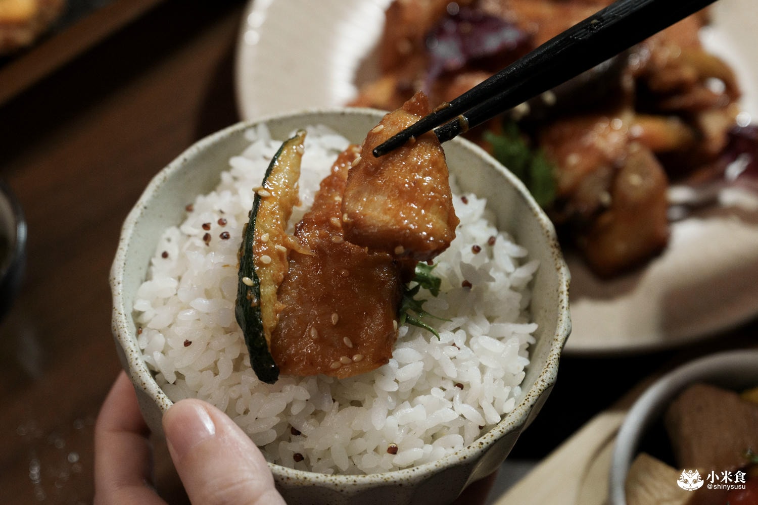 究鶴餐館｜蒜味鮮蝦飯是好評招牌，高雄復古風小餐館推薦，左營聚餐餐廳