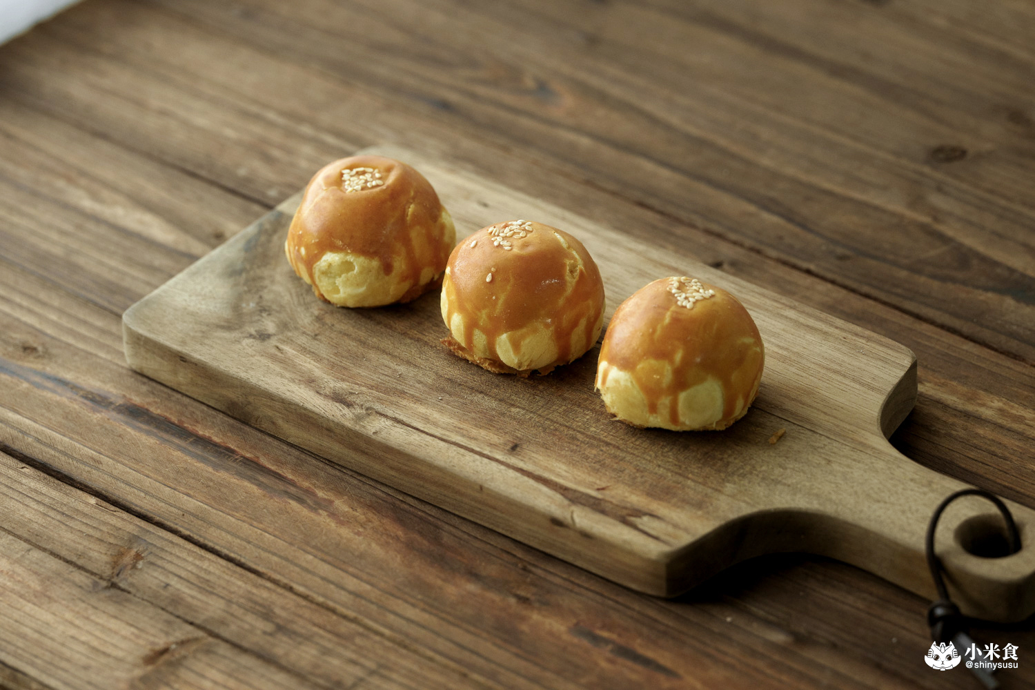 慧上癮 Hui Love it｜好吃紅土蛋黃酥和流心芋頭酥，台灣伴手禮推薦，台北行天宮必買伴手禮