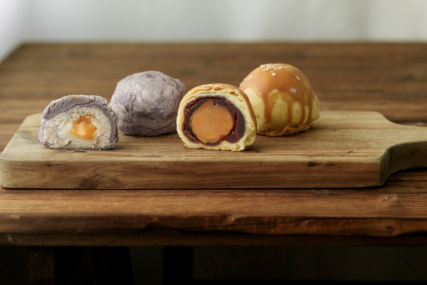 慧上癮 Hui Love it｜好吃紅土蛋黃酥和流心芋頭酥，台灣伴手禮推薦，台北行天宮必買伴手禮