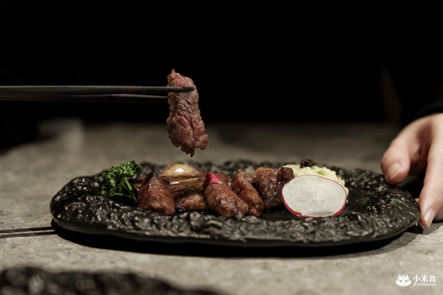 本大股燒肉私廚燒肉|2680元套餐18道精彩料理開箱,日本A5和牛,2026台中燒肉推薦 - 第44張圖 本大股燒肉私廚燒肉|2680元套餐18道精彩料理開箱,日本A5和牛,2026台中燒肉推薦