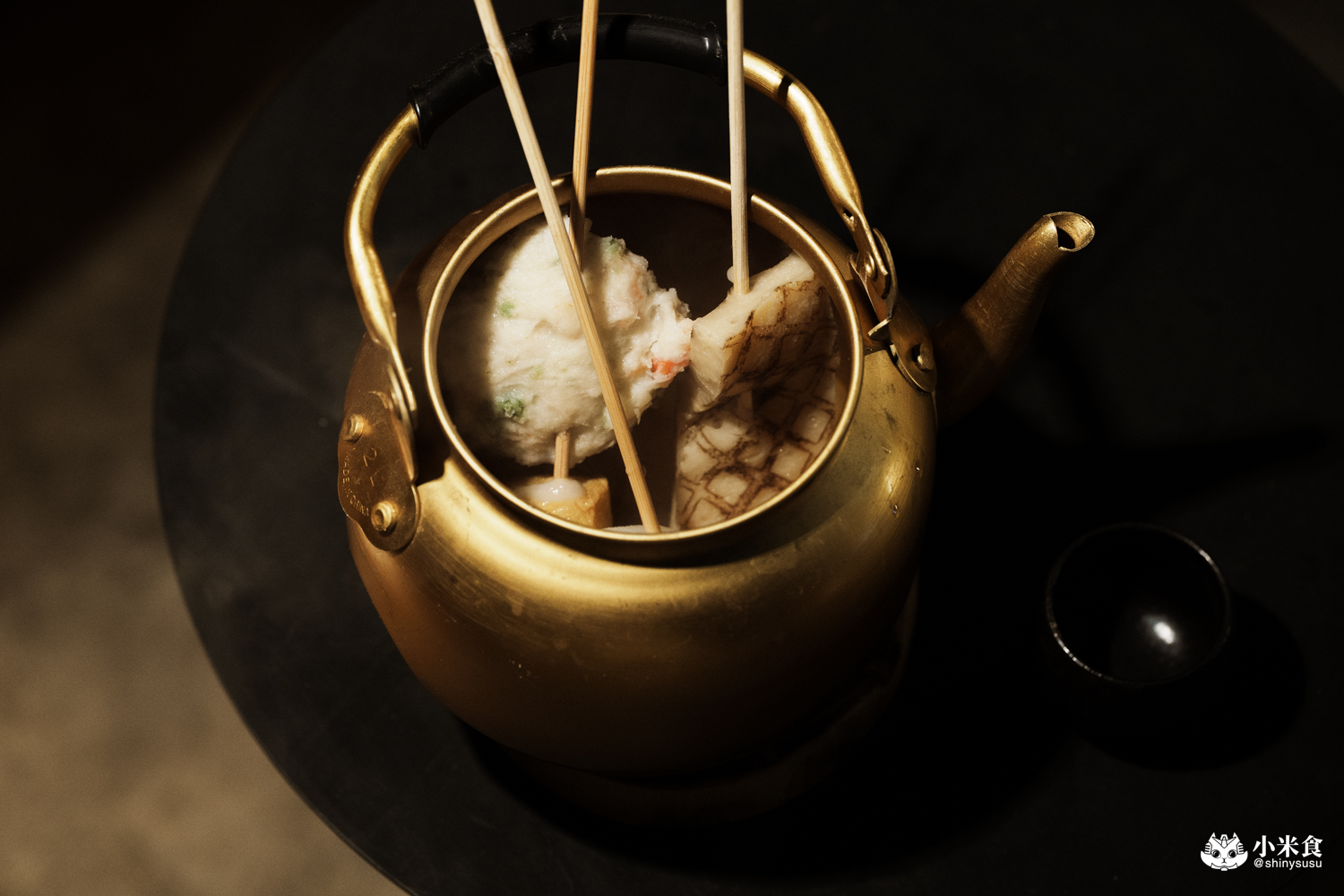 庭院にわ 雞湯關東煮|台中宵夜推薦西區勤美誠品深夜食堂,攤車內裊裊上升的白煙,畫面暖心暖胃 - 第25張圖 庭院にわ 雞湯關東煮|台中宵夜推薦西區勤美誠品深夜食堂,攤車內裊裊上升的白煙,畫面暖心暖胃