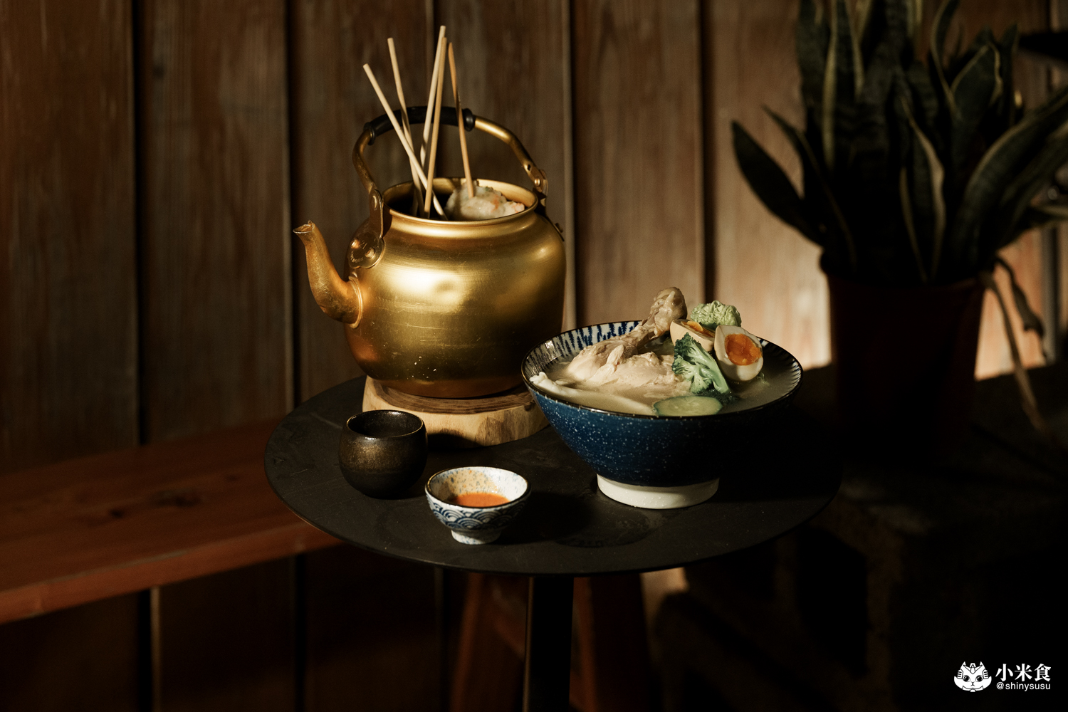 庭院にわ 雞湯關東煮|台中宵夜推薦西區勤美誠品深夜食堂,攤車內裊裊上升的白煙,畫面暖心暖胃 - 第14張圖 庭院にわ 雞湯關東煮|台中宵夜推薦西區勤美誠品深夜食堂,攤車內裊裊上升的白煙,畫面暖心暖胃