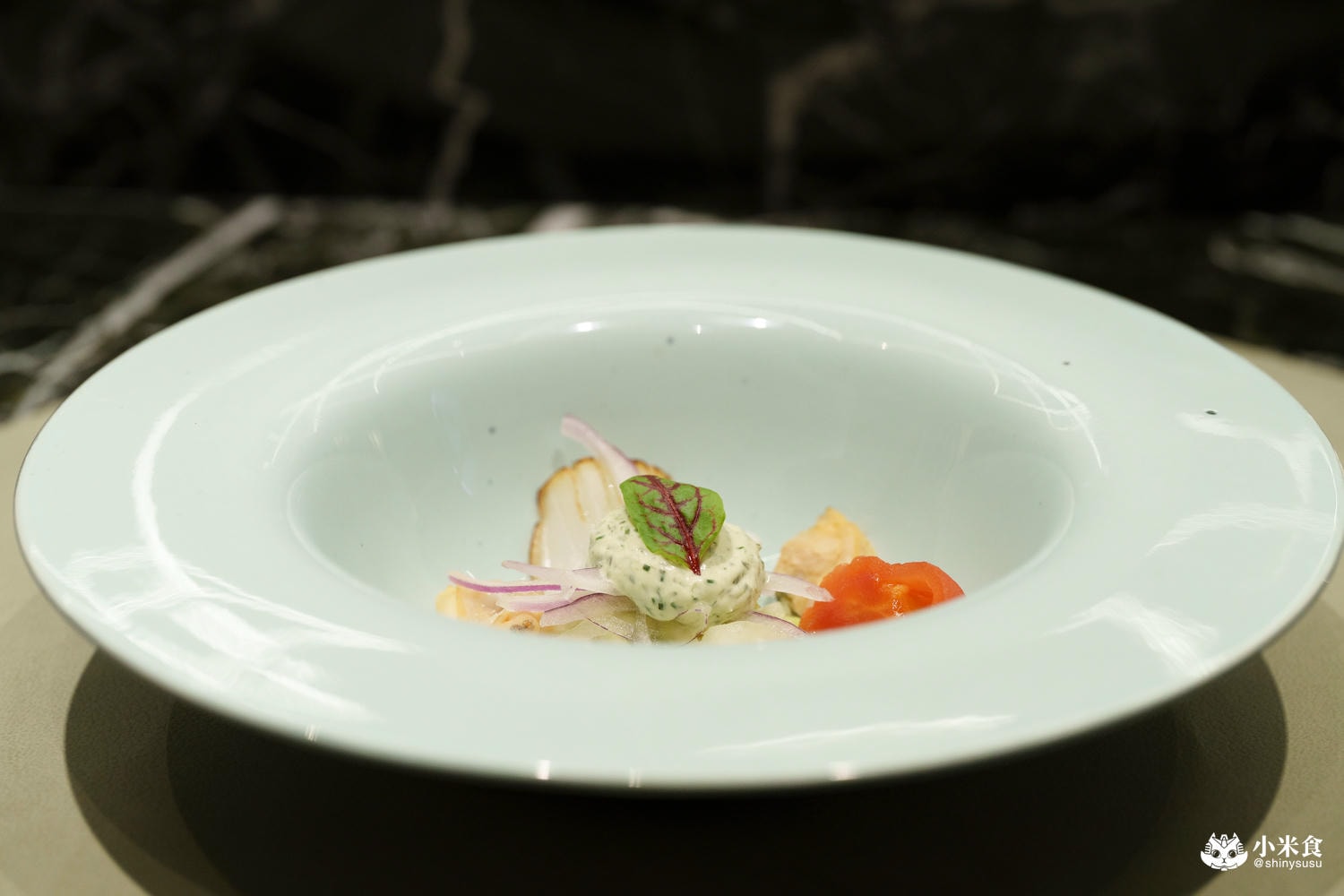 夏登法式鐵板燒 海鮮蕃茄清湯·香茅慕斯 夏登法式鐵板燒|台中南屯無菜單鐵板燒推薦,1480元起享11道法式香草料理