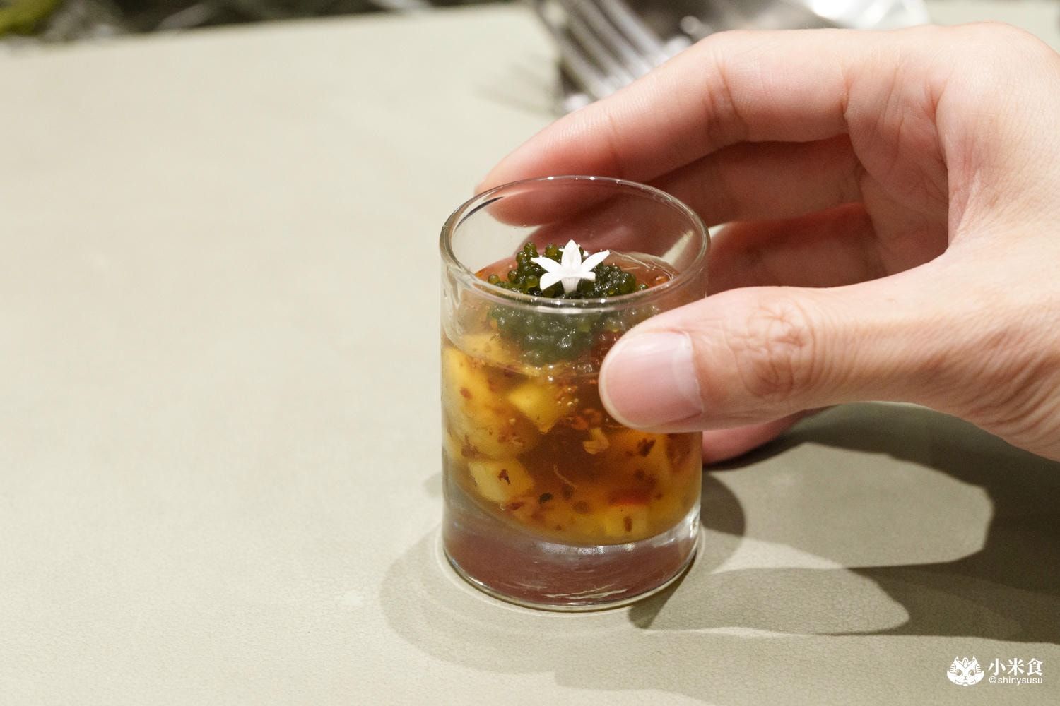 夏登法式鐵板燒 無花果桂花釀茉莉凍 海葡萄 夏登法式鐵板燒|台中南屯無菜單鐵板燒推薦,1480元起享11道法式香草料理