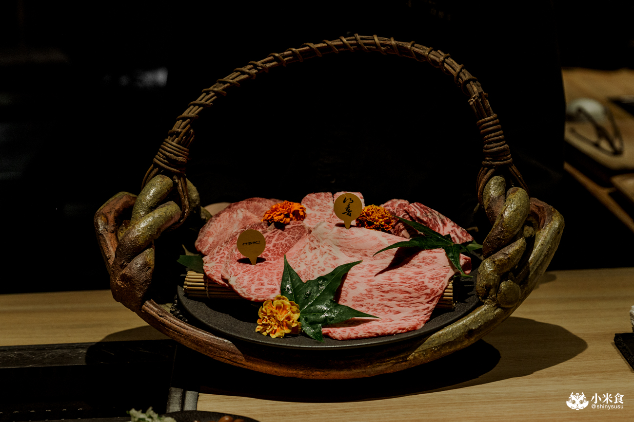 響板前燒肉｜$2280+10%無菜單板前和牛燒肉，台中南屯燒肉推薦，當月壽星有壽桃來仙氣慶生