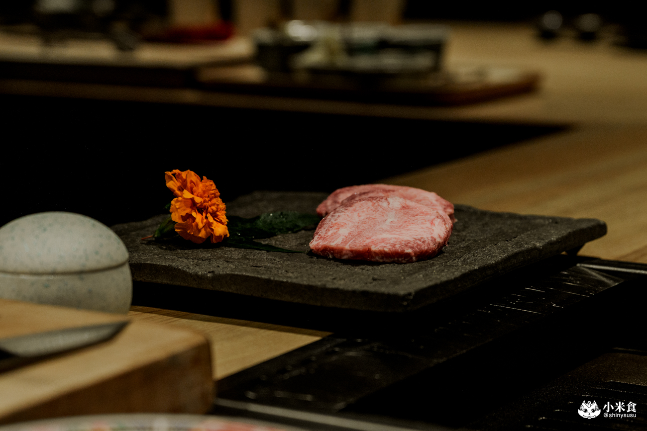 響板前燒肉｜$2280+10%無菜單板前和牛燒肉，台中南屯燒肉推薦，當月壽星有壽桃來仙氣慶生