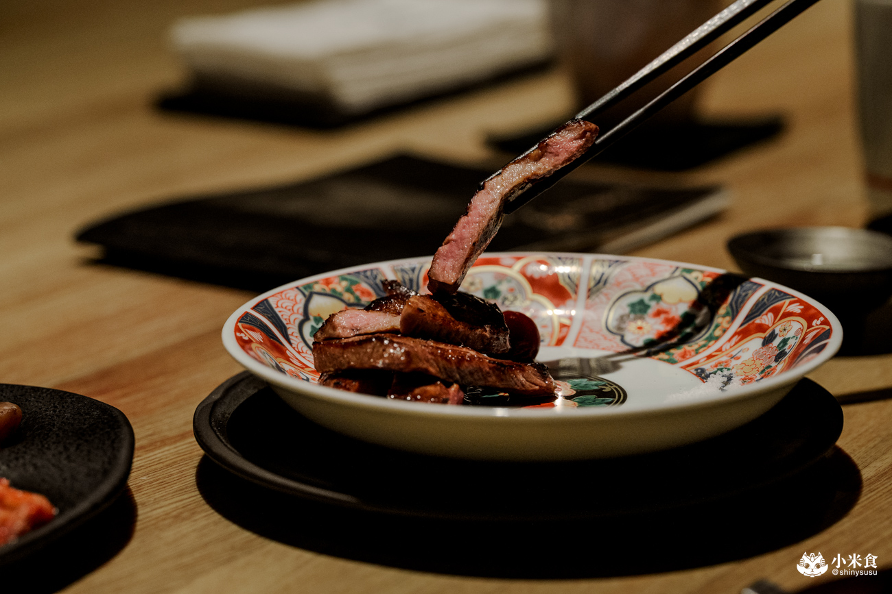 響板前燒肉｜$2280+10%無菜單板前和牛燒肉，台中南屯燒肉推薦，當月壽星有壽桃來仙氣慶生