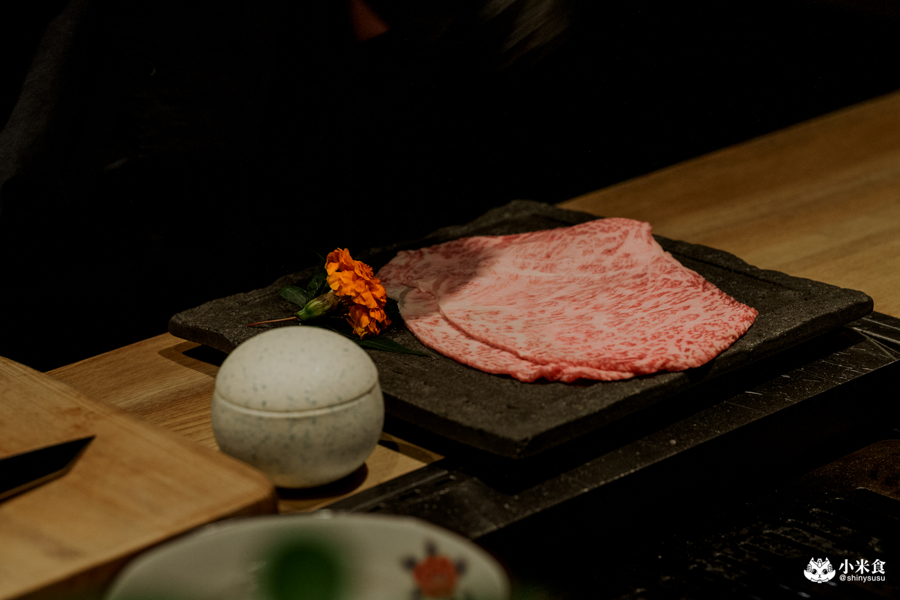 響板前燒肉｜$2280+10%無菜單板前和牛燒肉，台中南屯燒肉推薦，當月壽星有壽桃來仙氣慶生