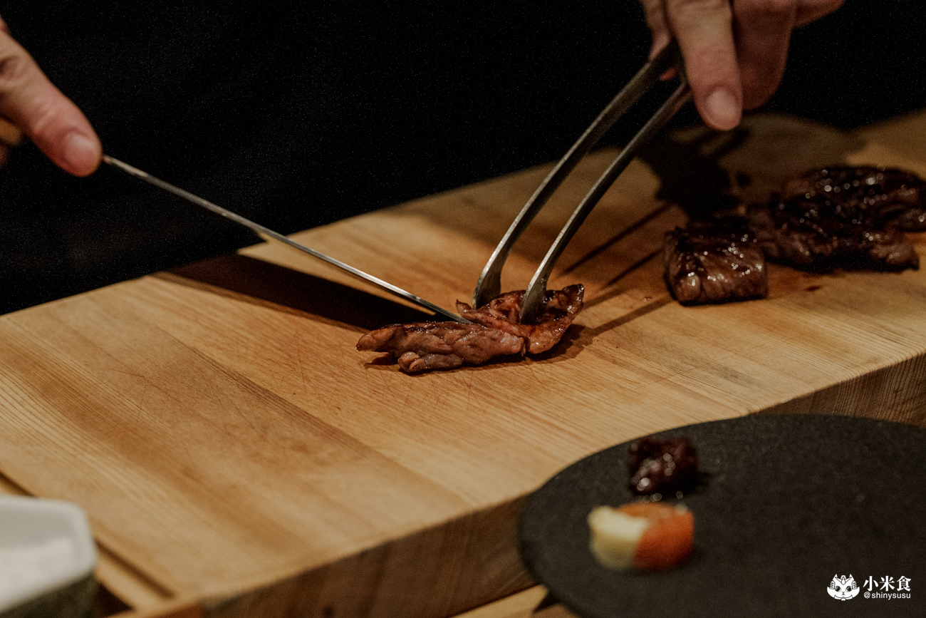 響板前燒肉｜$2280+10%無菜單板前和牛燒肉，台中南屯燒肉推薦，當月壽星有壽桃來仙氣慶生