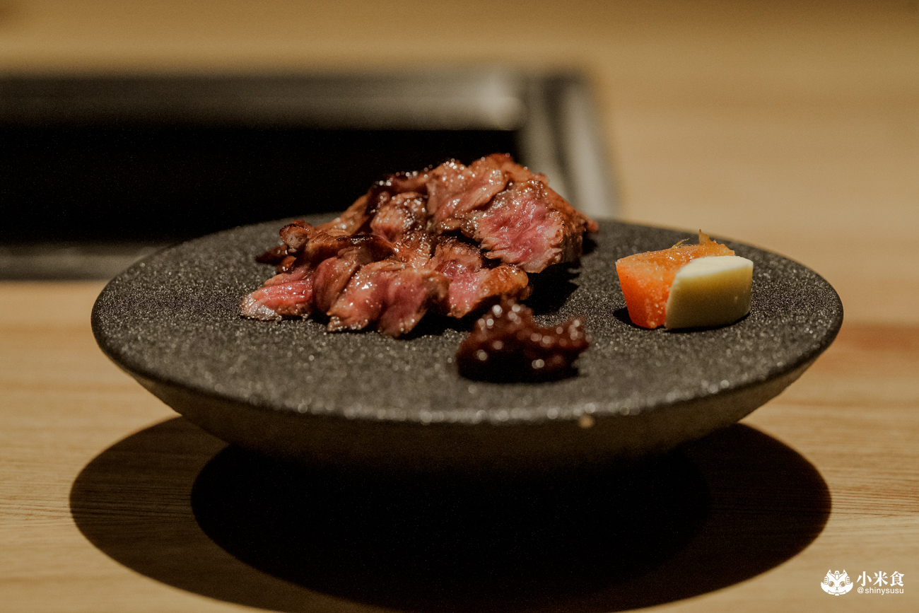 響板前燒肉｜$2280+10%無菜單板前和牛燒肉，台中南屯燒肉推薦，當月壽星有壽桃來仙氣慶生