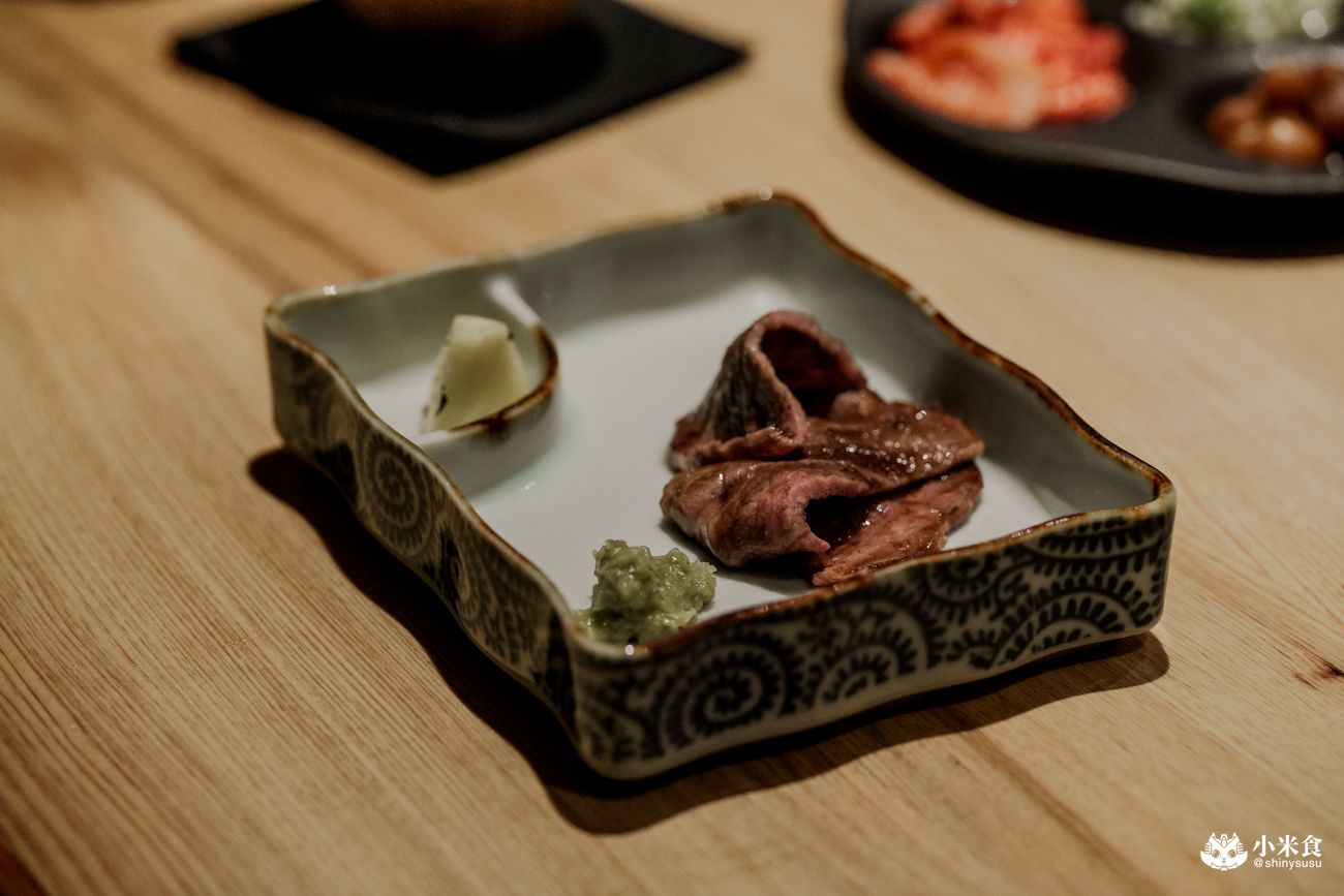 響板前燒肉｜$2280+10%無菜單板前和牛燒肉，台中南屯燒肉推薦，當月壽星有壽桃來仙氣慶生