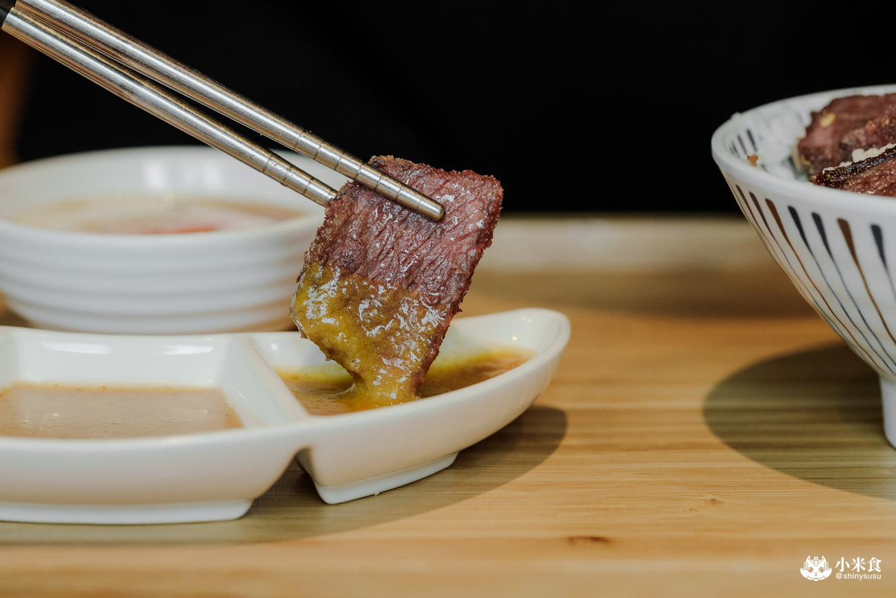 嵐山炸牛排｜熟成炸牛排、日式丼飯、漢堡排定食，台中聚餐餐廳推薦，芒果季閃亮登場