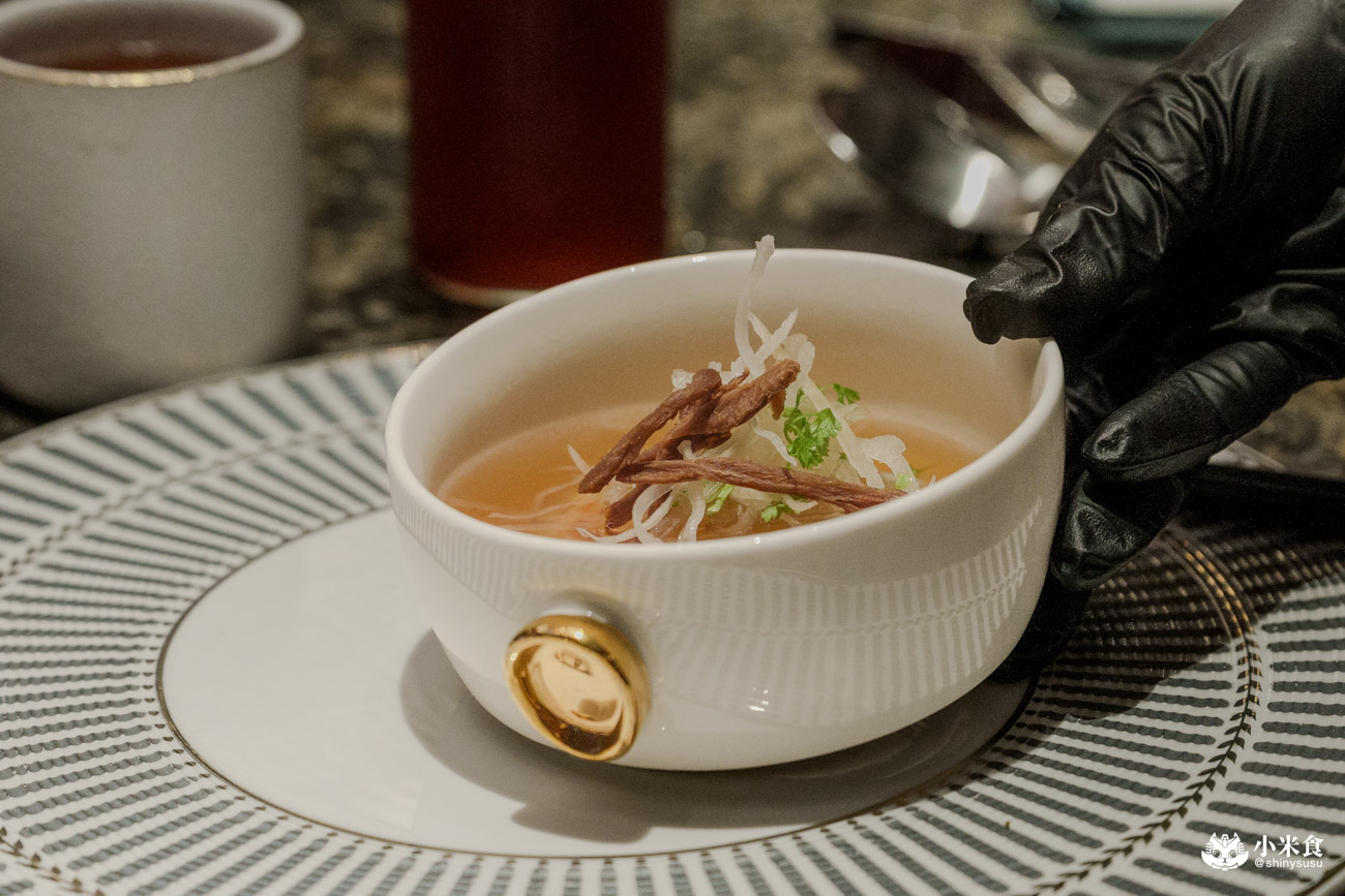 藍帶米淇鐵板燒|塔吉鍋焰燒鮑魚是招牌!$1880享龍蝦和日本和牛雙主餐,台中北屯高級鐵板燒推薦 - 第65張圖 藍帶米淇鐵板燒|塔吉鍋焰燒鮑魚是招牌!$1880享龍蝦和日本和牛雙主餐,台中北屯高級鐵板燒推薦